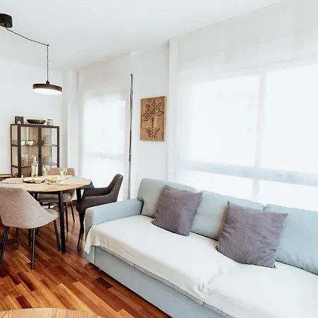 In With A Pool And 250 Meters Away Apartment *